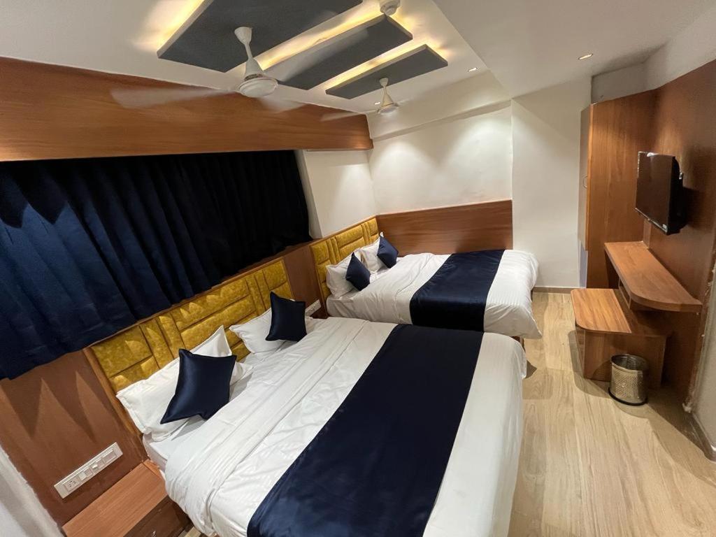 Hotel Paramount Villa Γκαντχιναγκάρ Εξωτερικό φωτογραφία