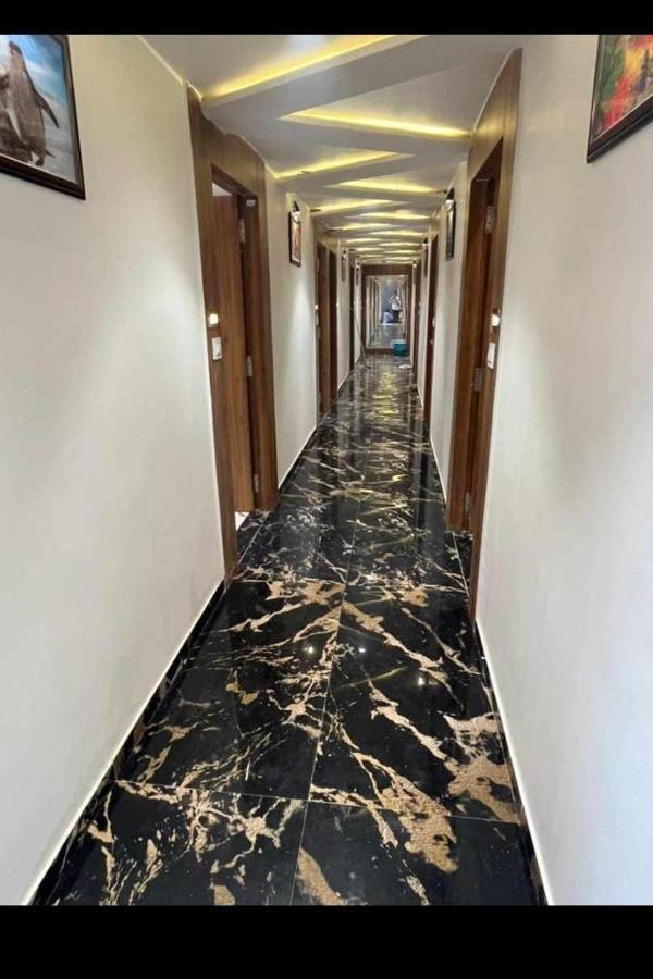Hotel Paramount Villa Γκαντχιναγκάρ Εξωτερικό φωτογραφία
