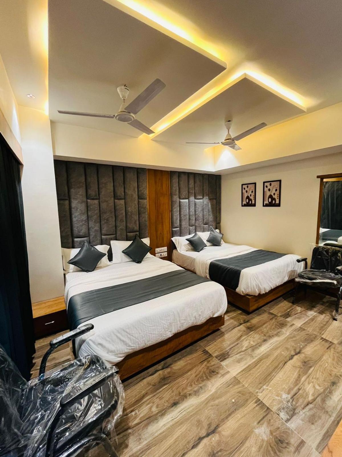 Hotel Paramount Villa Γκαντχιναγκάρ Εξωτερικό φωτογραφία